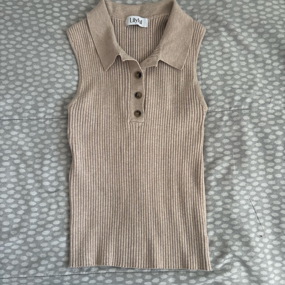 Lilyful Sleeveless Ribbed Polo Tank Top in Beige
